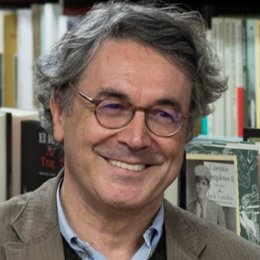 Archivo - El escritor Andrés Trapiello.