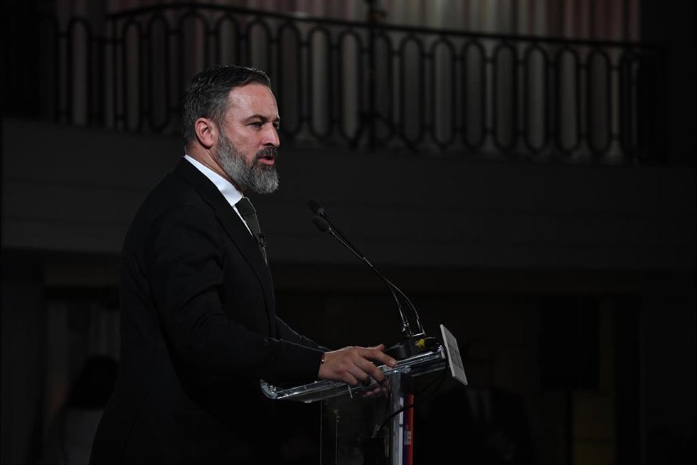 El líder de Vox, Santiago Abascal interviene en el foro económico 'Ok líderes', en el Hotel The Westin Palace, a 27 de octubre de 2023, en Madrid (España). 