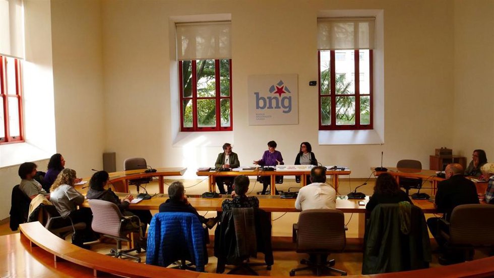La portavoz nacional del BNG, Ana Pontón, se reúne con plataformas de afectados por la instalación de polígonos eléctricos