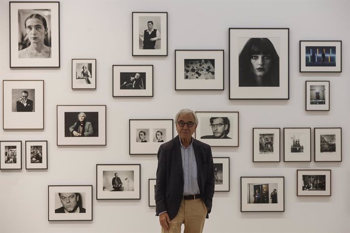 El fotógrafo alemán Timm Rautert, durante la presentación de la exposición 'Timm Rautert y las vidas de la fotografía', en el centro de arte Bombas Gens, a 27 de octubre de 2023, en Valncia.