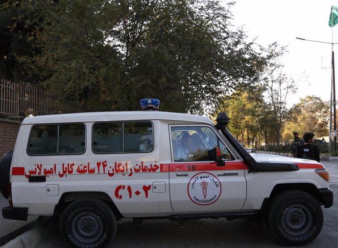 Archivo - Imagen de archivo de una ambulancia en Kabul