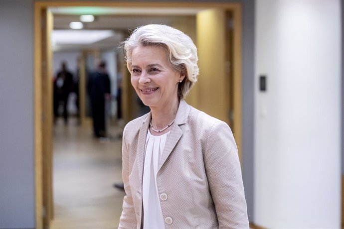 27 October 2023, Belgium, Brussels: President of the European Commission Ursula von der Leyen arrives for a round table session on the second and last day of a European Union summit. Photo: Hatim Kaghat/Belga/dpa