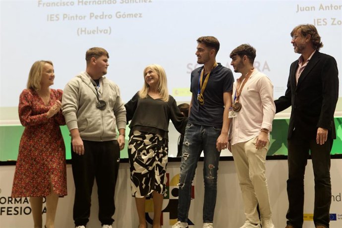 Un total de cinco estudiantes de la provincia de Huelva han obtenido medallas en cinco de las siete especialidades en las que han participado en el VII Campeonato de Formación Profesional AndaluciaSkills.