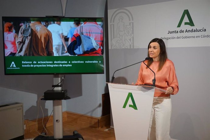 María Dolores Gálvez, durante la presentación del balance del programa del SAE dirigido a colectivos vulnerables.