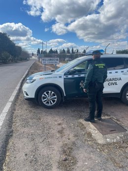 Archivo - Una patrulla de la Guardia Civil en Villanueva de Córdoba.