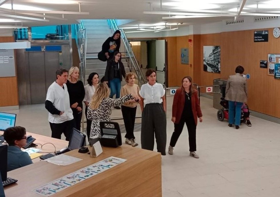 Miembros de la Comisión de Cultura, Euskera y Deporte, en su visita a las instalaciones de Hegalak