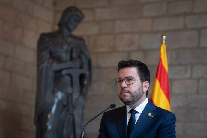 El presidente de la Generalitat, Pere Aragons, durante una rueda de prensa