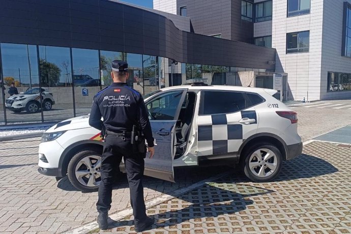 Detenido un hombre por amenazar a otro con un cuchillo de grandes dimensiones en una calle de Majadahonda