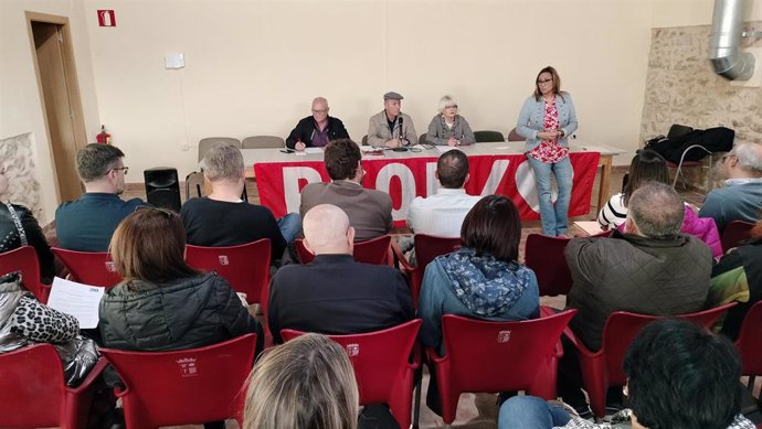 La secretaria general del PSOE Teruel, Mayte Pérez, en el Comité Provincial celebrado en Escucha.