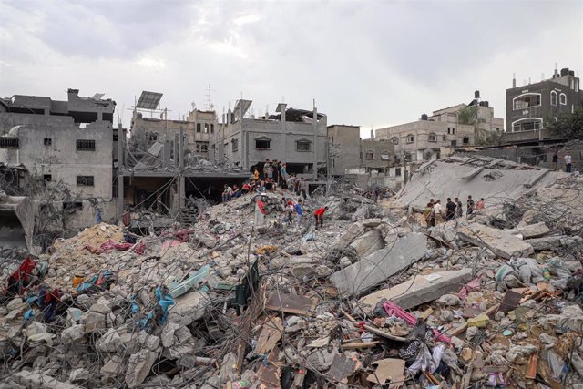 Escombros tras los bombardeos israelíes sobre la Franja de Gaza