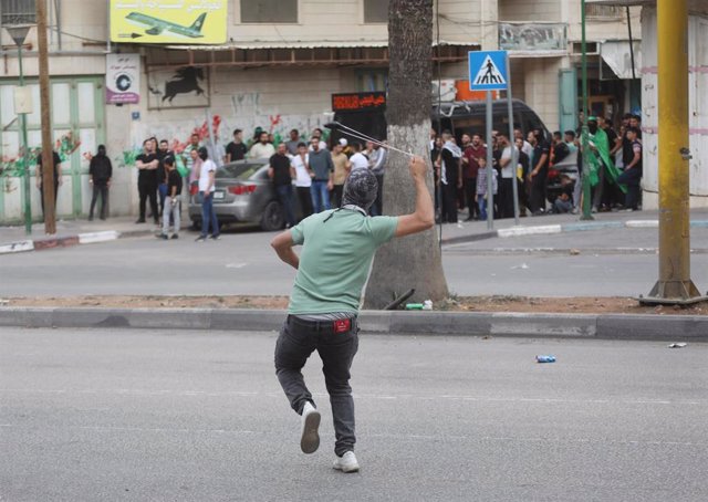 Protestas en Hebrón, en Cisjordania, por los bombardeos israelíes en la Franja de Gaza
