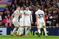 El Tottenham conserva su liderato en la Premier sin mirar al derbi de Mánchester