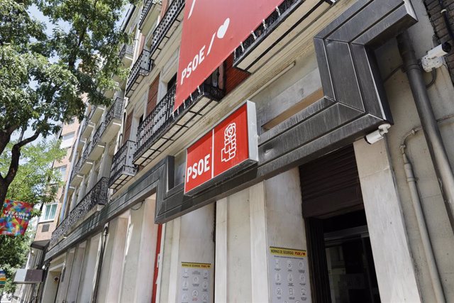 Archivo - Edificio de la sede del PSOE, situado en la calle Ferraz, en Madrid (España), a 24 de julio de 2020.
