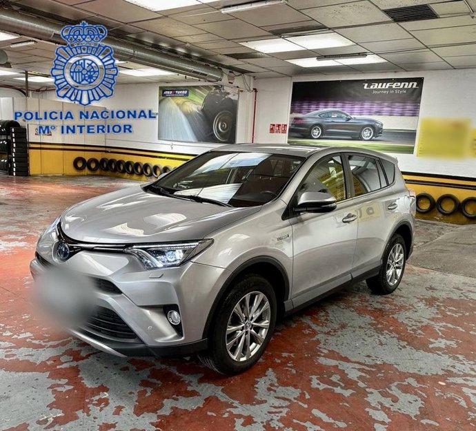 Nota De Prensa Y Fotografías:"La Policía Nacional Recupera Dos Vehículos Sustraídos Que Se Ofertaban Para Su Venta En Aplicaciones Y Páginas Webs"