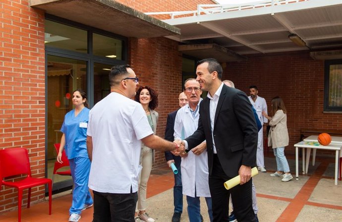 El presidente de la Diputación de Valencia, Vicent Mompó, visita el Hospital Psiquiátrico de Bétera, que pasará a denominarse Hospital de Salud Mental