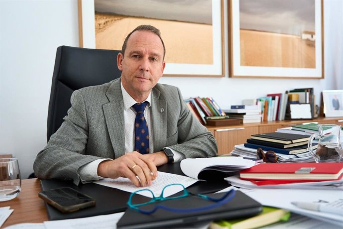 Foto del rector de la Universidad Internacional de Andalucía (UNIA), José Ignacio García