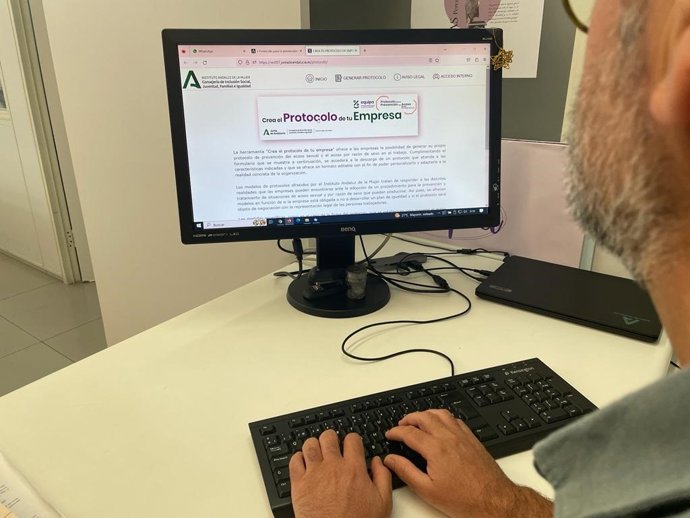 Archivo - El IAM mejora la herramienta para la creación de protocolos contra el acoso sexual en el trabajo