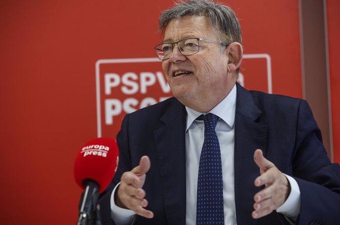 El secretario general del PSPV-PSOE, Ximo Puig, durante una entrevista para Europa Press, en la sede del PSOE, a 26 de octubre de 20223, en Valencia, Comunidad Valenciana (España). Joaquín Francisco Puig Ferrer, más conocido como Ximo Puig, es el actual