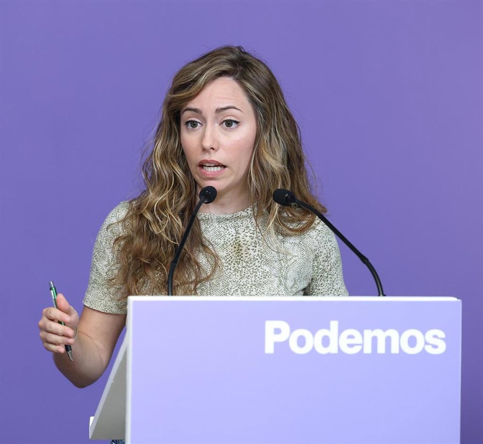 La secretaria de Acción Institucional de Podemos, María Teresa Pérez, durante una rueda de prensa, a 2 de octubre de 2023, en Madrid (España).
