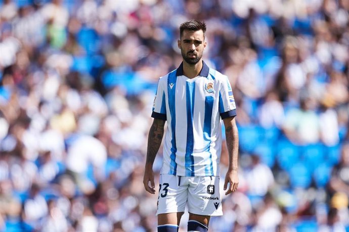 Archivo - Brais Méndez con la Real Sociedad