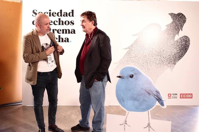 El secretario general de CCOO, Unai Sordo, y el poeta y director del Instituto Cervantes, Luis García Montero, participan en el congreso 'Sociedad, derechos y extrema derecha. La sombra del capital' en Valncia