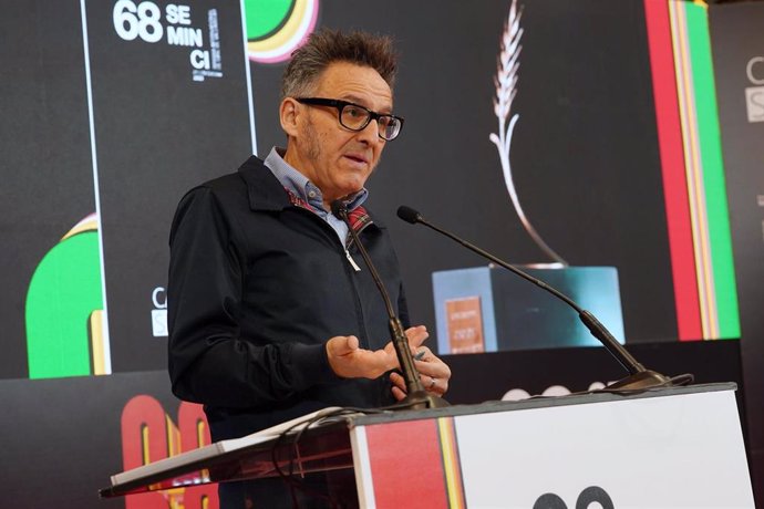 El director de la Seminci, José Luis Cienfuegos, durante la lectura del palmarés de la 68 edición del festival de cine vallisoletano