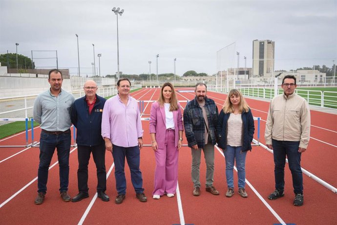Nueva pista de atletismo del Centro Deportivo Bellavista tras una inversión del Ayuntamiento de Sevilla de más de 870.000 euros.