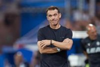 Luis García Plaza: "Tenemos que saber pasar los ratos en los que el Atlético nos someta"