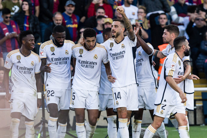 Bellingham le da el Clásico al Madrid y congela Montjuïc