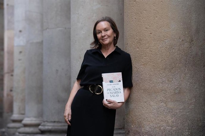 La escritora, filóloga y académica Clara Sánchez en una entrevista de Europa Press para presentar su nueva novela 'Los pecados de Marisa Salas'.