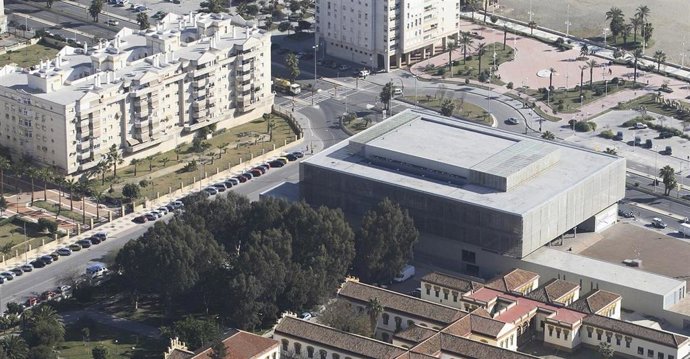 Diputación de Málaga adjudica por 157.300 euros la primera fase de instalación de paneles fotovoltaicos en su cubierta.