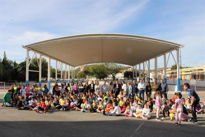 Los alumnos del CEIP Virgen del Saliente de Albox cuentan con una pista cubierta.