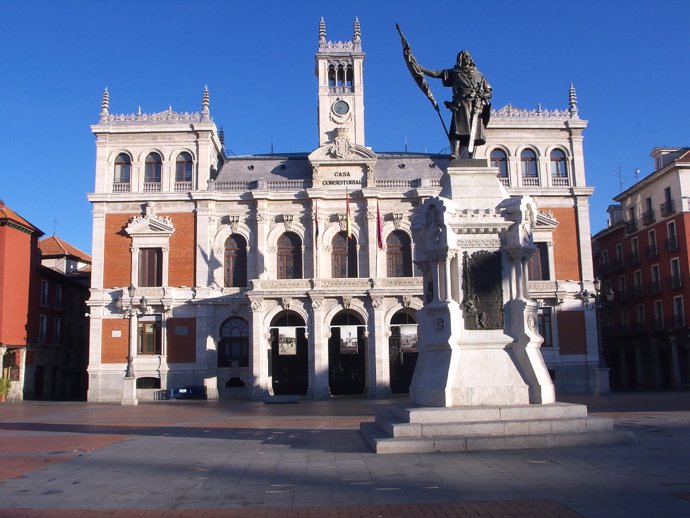 Archivo - La plaza Mayor de Valladolid