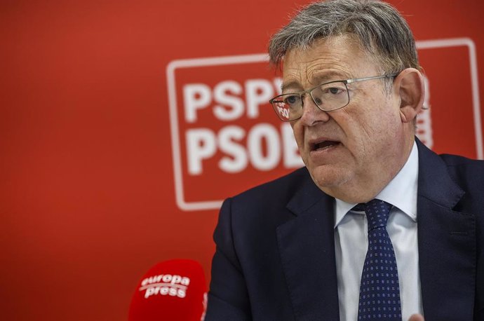 El secretario general del PSPV-PSOE, Ximo Puig, durante una entrevista para Europa Press