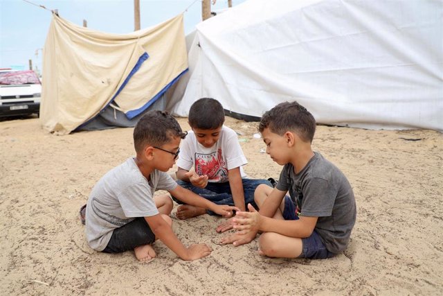 Niños desplazados en la Franja de Gaza 