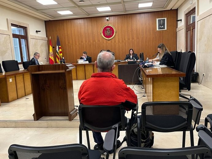 El feriante acusado de retener y abusar sexualmente de una mujer con discapacidad en Mallorca.