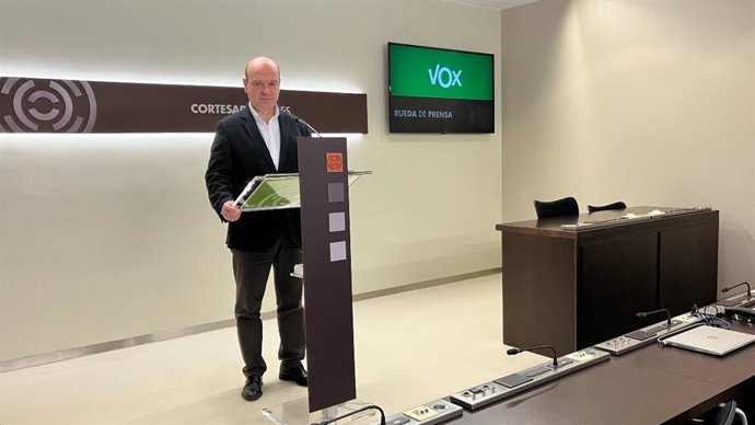 El portavoz de VOX en las Cortes de Aragón, Santiago Morón.