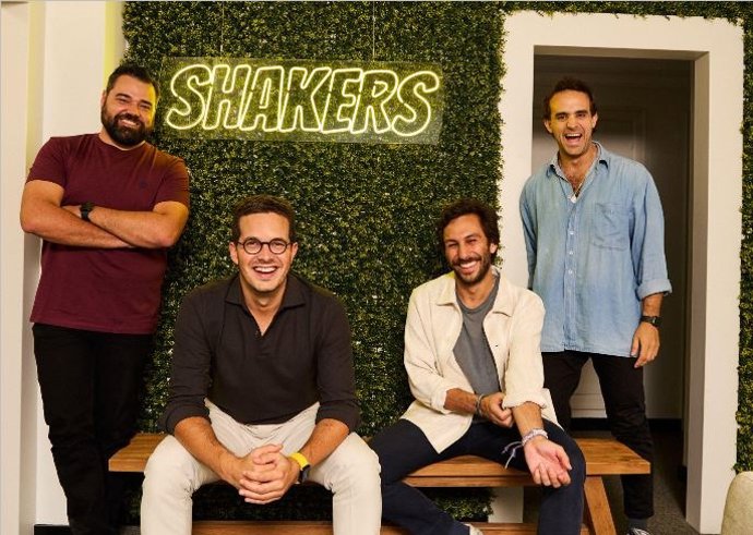 Archivo - El equipo de la 'startup' madrileña Shakers