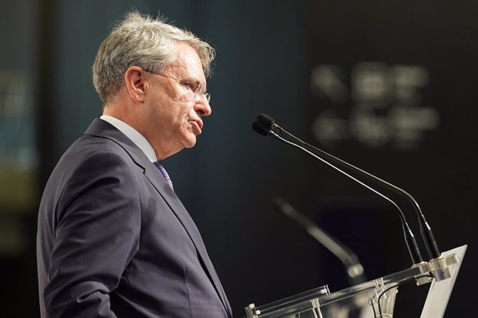 Archivo - El presidente de Petronor, Emiliano López Atxurra durante el foro ‘La industria, motor de Europa’, en el Palacio Euskalduna, 22 de junio de 2023, en Bilbao, Vizcaya, País Vasco (España). El foro ha sido organizado por El Correo y forma parte de 