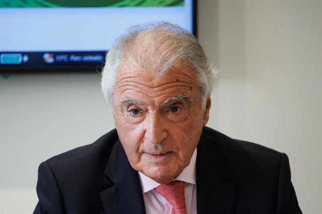 El presidente de la Federación de Comunidades Judías de España y portavoz del Observatorio del Antisemitismo, Isaac Benzaquén, durante la presentación del Informe sobre Antisemitismo en España 2022.