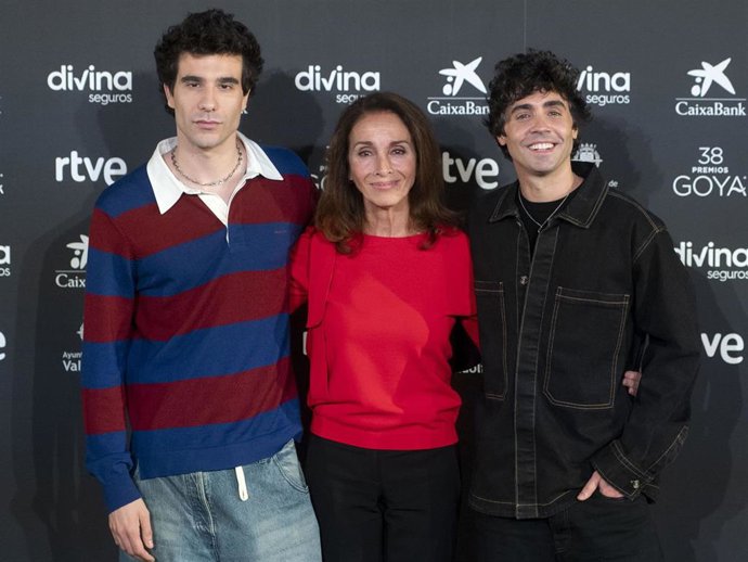 Ana Belén, Javier Calvo y Javier Ambrossi, presentadores de la 38 edición de los Premios Goya