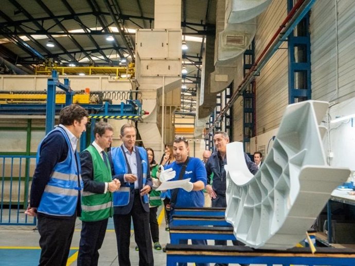 Capellán destaca "el carácter innovador" y el "prestigio internacional" de la empresa auxiliar MASA