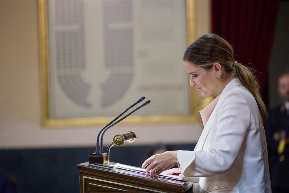 La presidenta de Baleares, Marga Prohens, interviniendo en la Comisión General de las Comunidades Autónomas, en el Senado, a 19 de octubre de 2023, en Madrid (España).