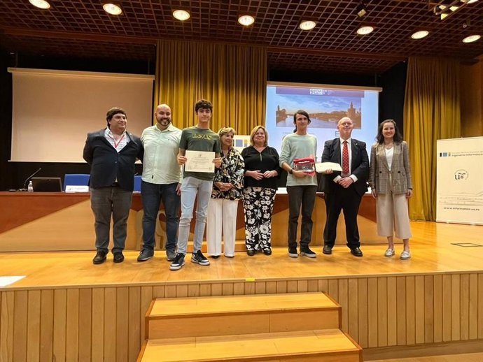 Acto de entrega de premios del XIV Concurso de Matemáticas de la Universidad de Sevilla.