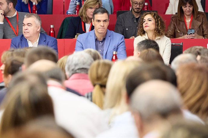 El secretari general del PSOE i president del Govern central en funcions, Pedro Sánchez (c)