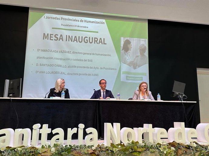 Mesa inaugural de las Las I Jornadas Provinciales de Humanización del Área Sanitaria Norte de Córdoba.
