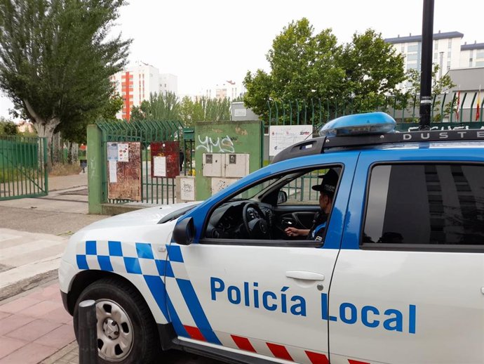 Un vehículo de la Policía Local de Laguna de Duero.