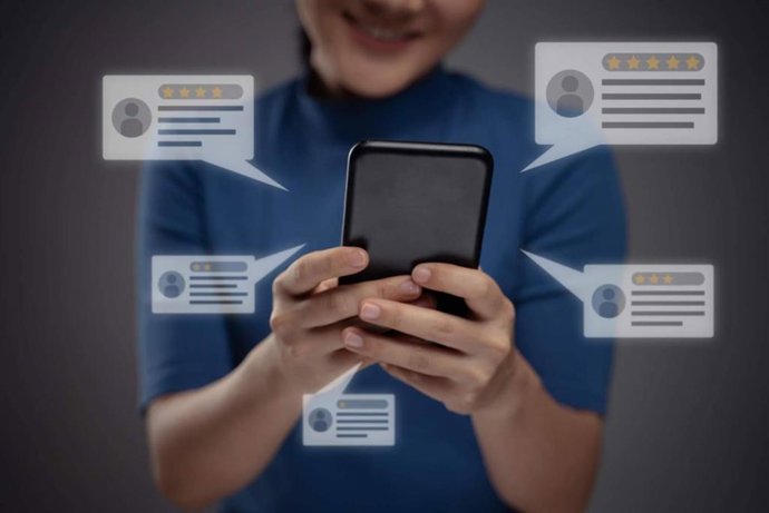 Weeqfy se especializa en la venta de reseñas de Google - Shutterstock.