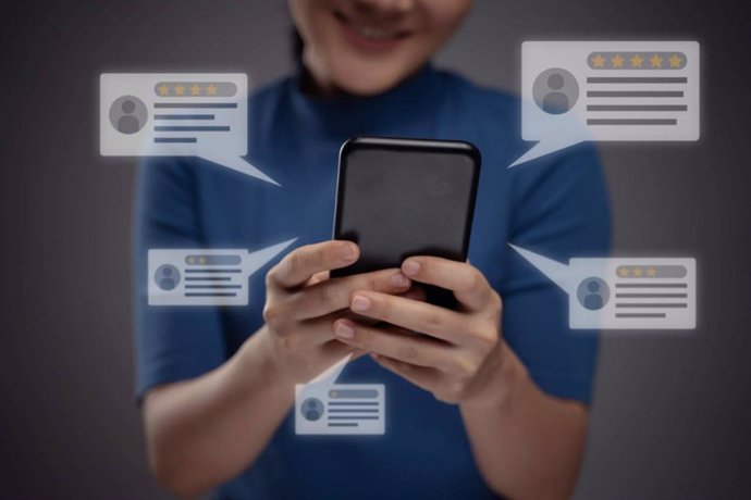 Weeqfy se especializa en la venta de reseñas de Google - Shutterstock.