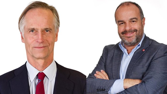 De izquierda a derecha, Walther Plettenberg y José María Gallardo, nuevos presidente y director de ACN España.